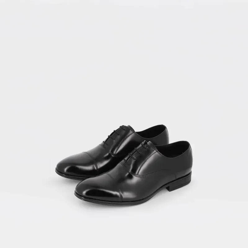 Comfort Oxford - sorte oxford pensko til herre i glanset skinn